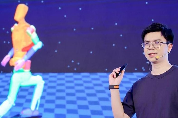 天才少年稚晖君k8·凯发机器人走路进场！AI模型做大脑，目标售价20万以内